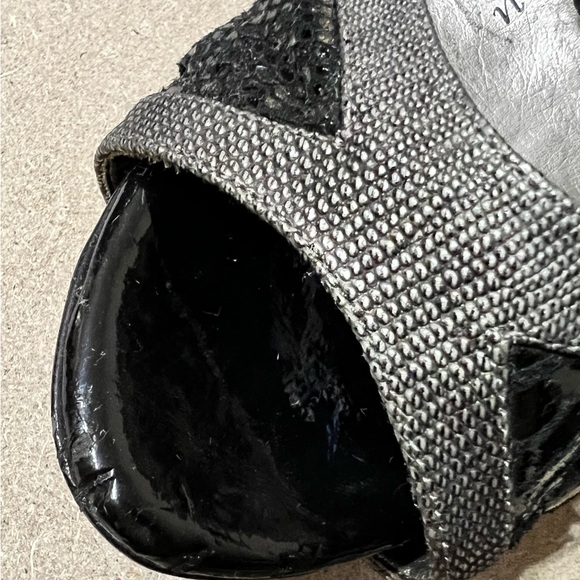 Promise Shoes Women’s Platform Heels. Black and Pewter Snakeskin design. - Picture 10 of 10